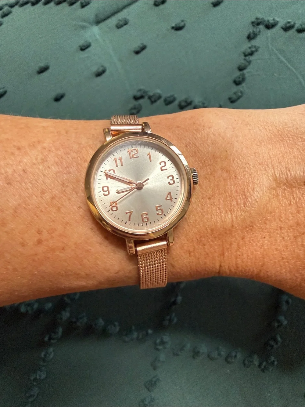 Rose Gold Mesh Band Round Face Watch